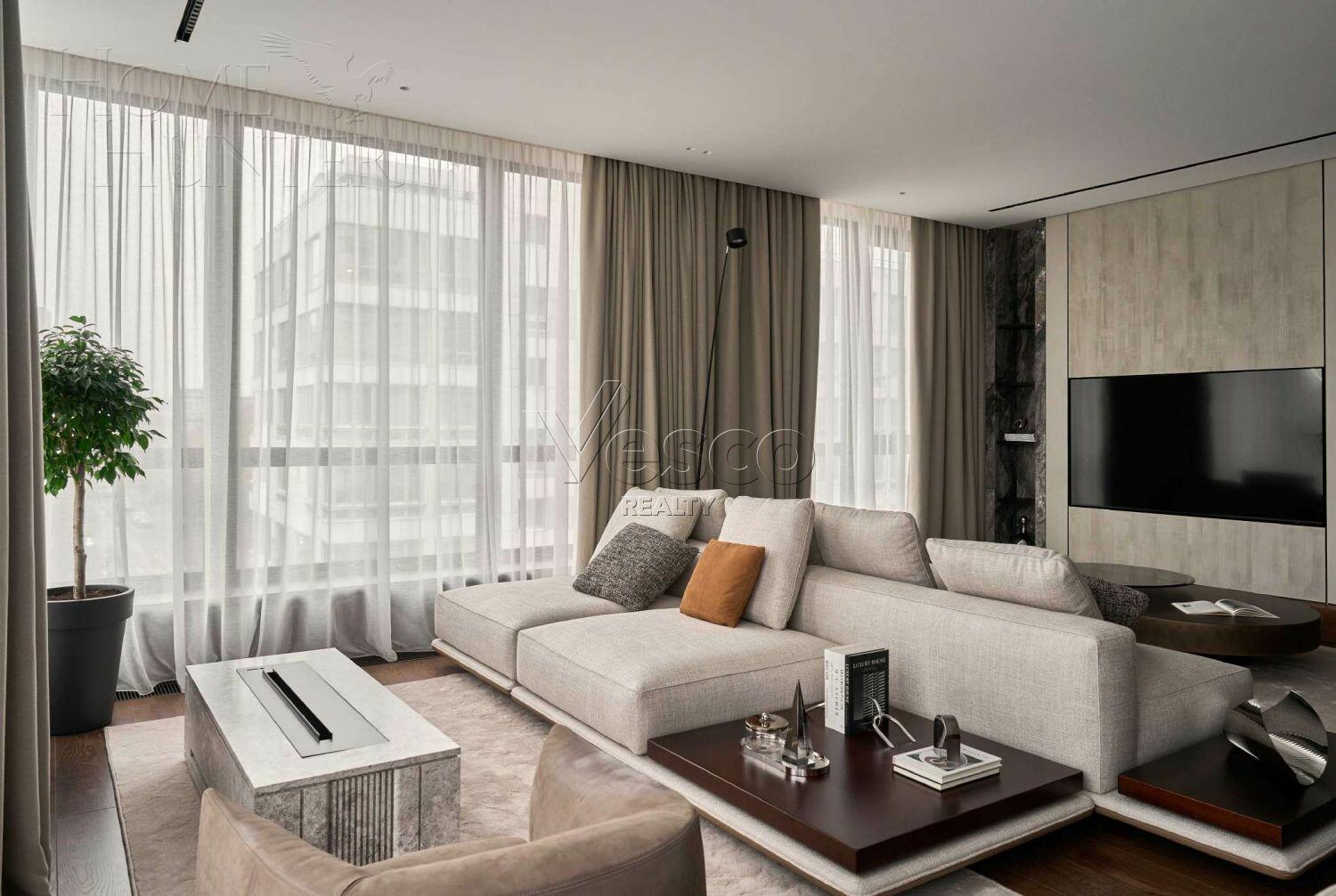 5-КОМН. КВАРТИРА С ОТДЕЛКОЙ 200 М² НА 4 ЭТАЖЕ