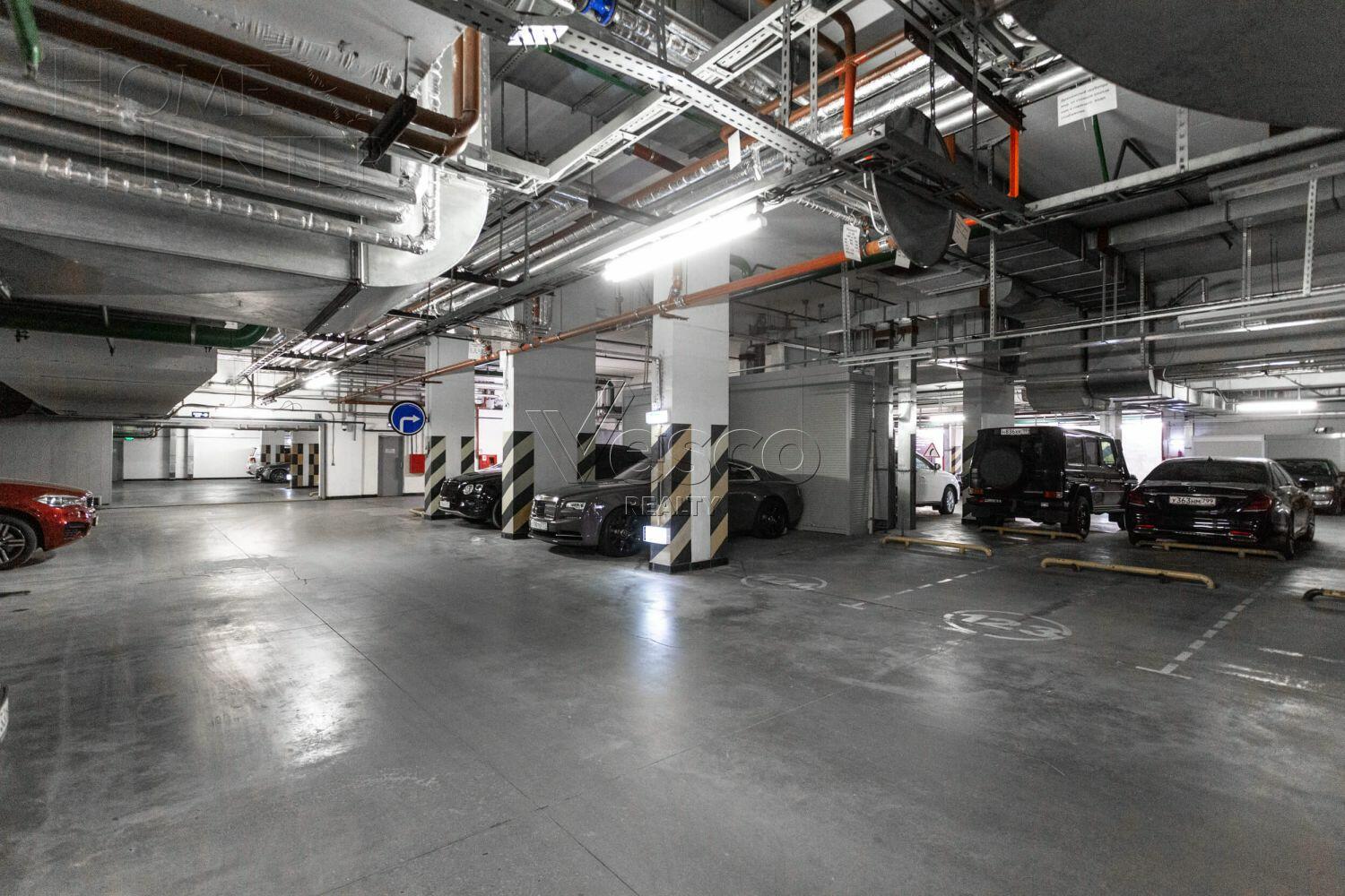 5-КОМН. КВАРТИРА С ОТДЕЛКОЙ 200 М² НА 4 ЭТАЖЕ