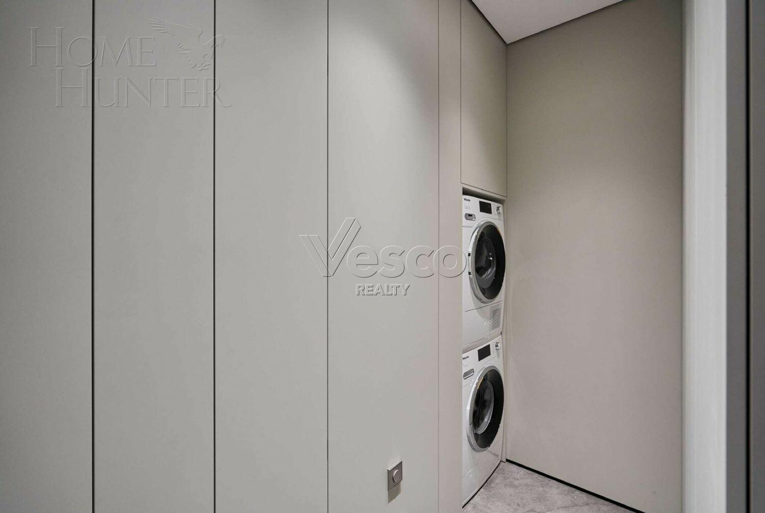 5-КОМН. КВАРТИРА С ОТДЕЛКОЙ 200 М² НА 4 ЭТАЖЕ