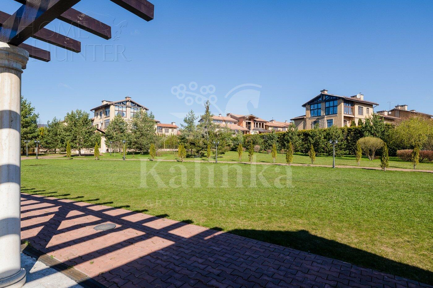3-этажный коттедж 845.1 м² без отделки