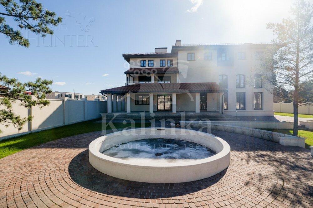 3-этажный коттедж 845.1 м² без отделки