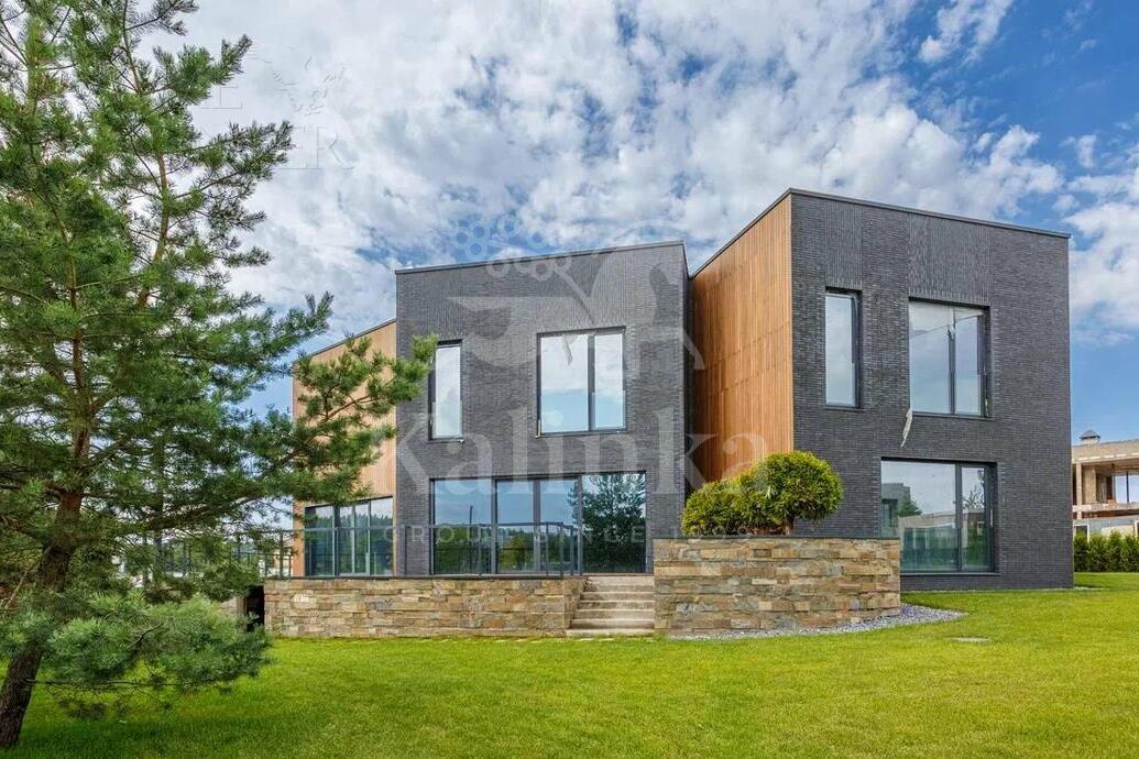 2-этажный коттедж 970 м² без отделки