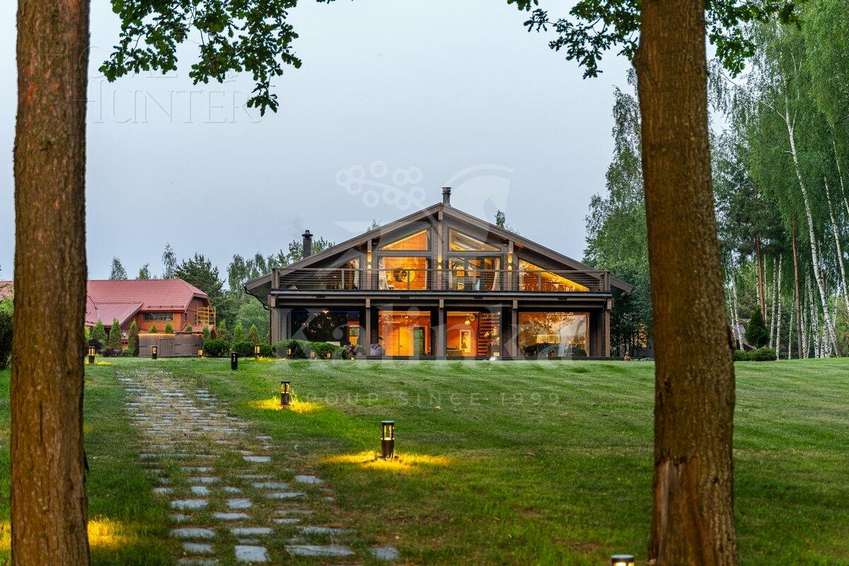 2-этажный коттедж 677 м² с отделкой