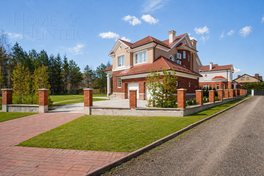 2-этажный коттедж 500 м² без отделки