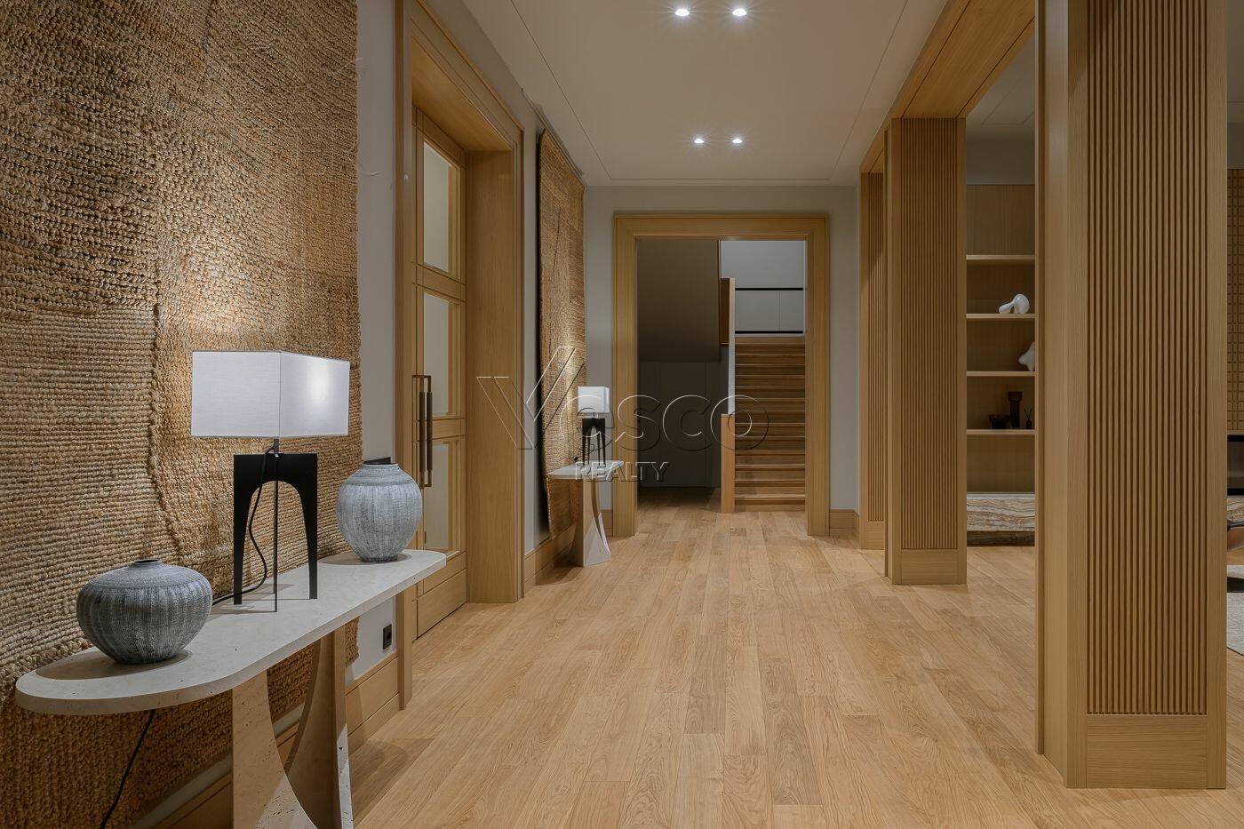 2-этажный коттедж 800 м² с отделкой