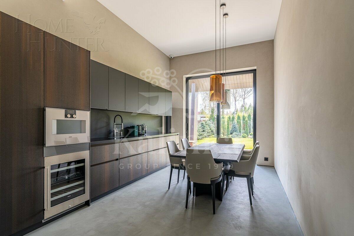 2-этажный коттедж 677 м² с отделкой