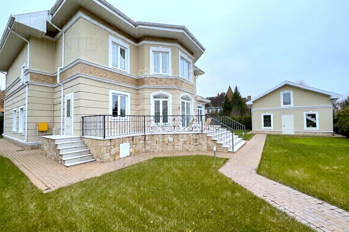 2-этажный коттедж 640 м² с отделкой