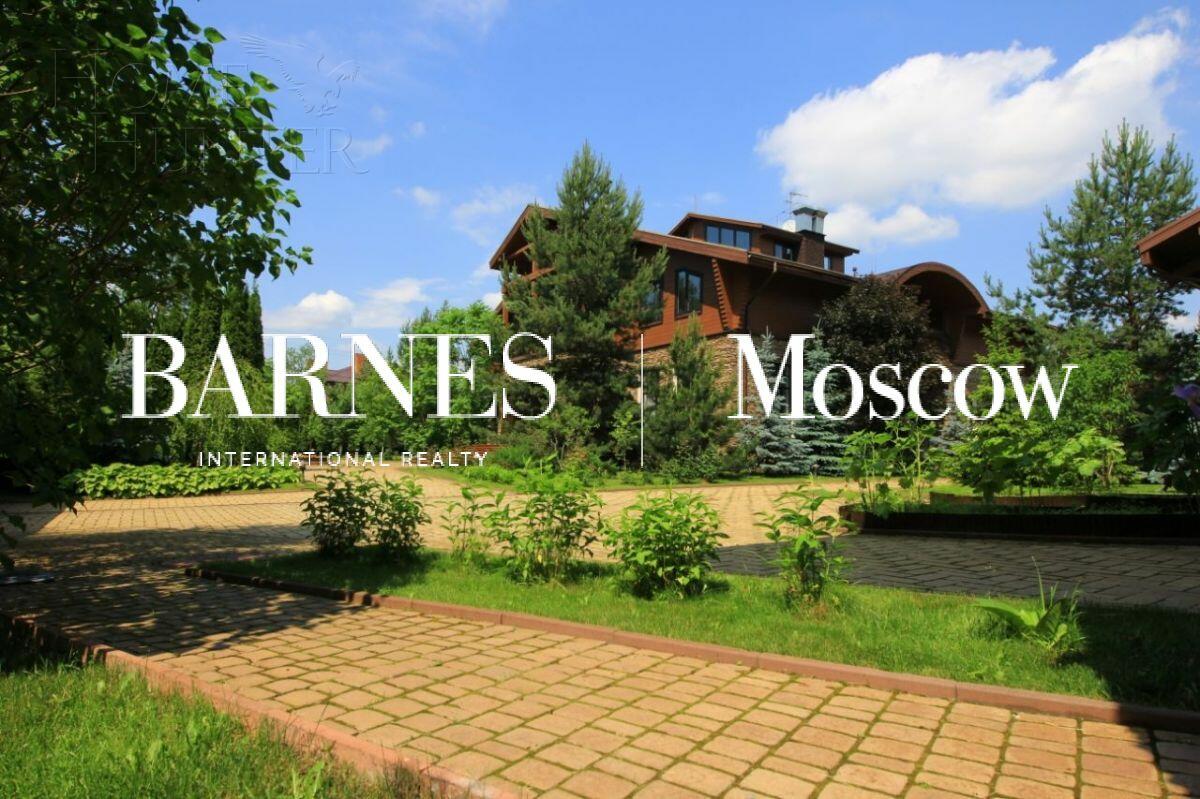 2-этажный коттедж 1 786 м² с отделкой