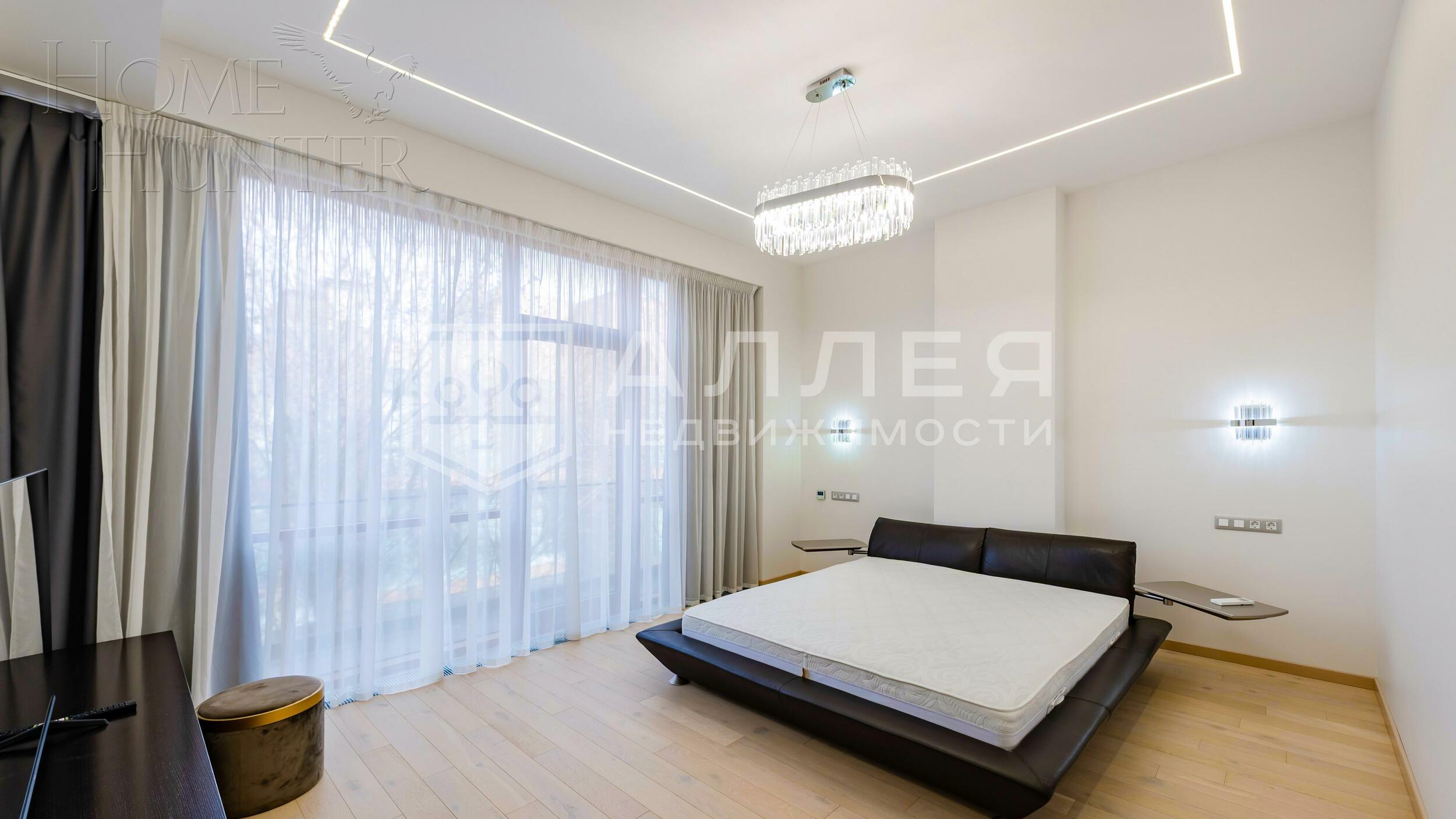 3-этажный таунхаус 240 м² с отделкой