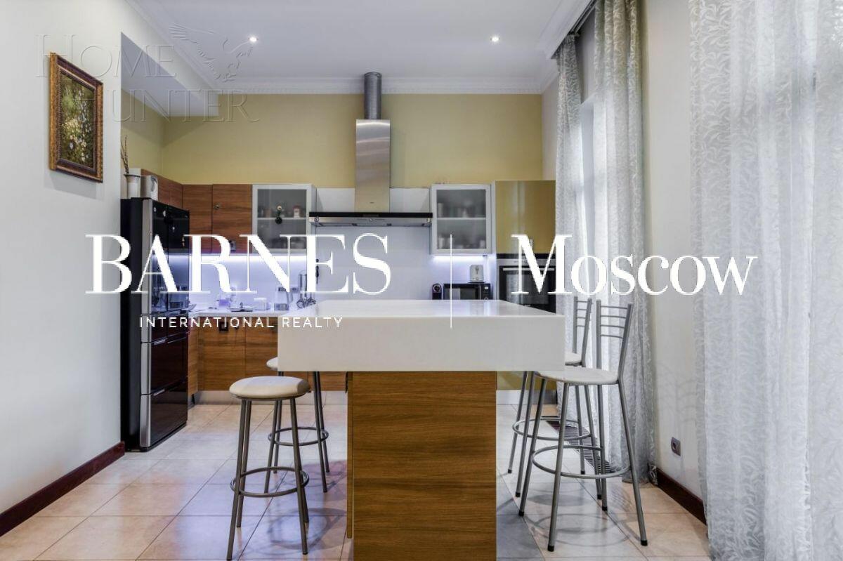 2-этажный коттедж 1 786 м² с отделкой