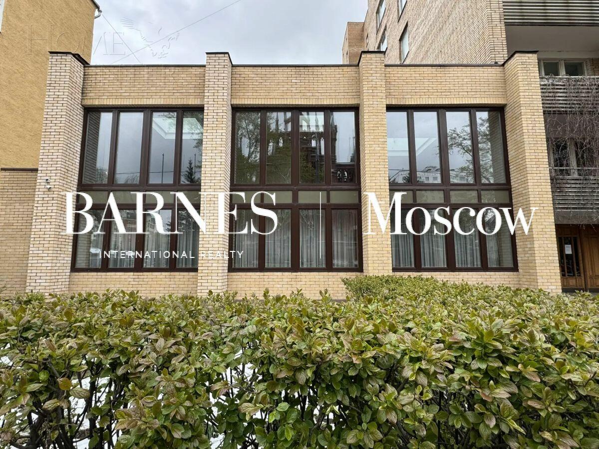 2-УРОВНЕВЫЙ ТАУНХАУС С ОТДЕЛКОЙ 360 М² НА 1 ЭТАЖЕ