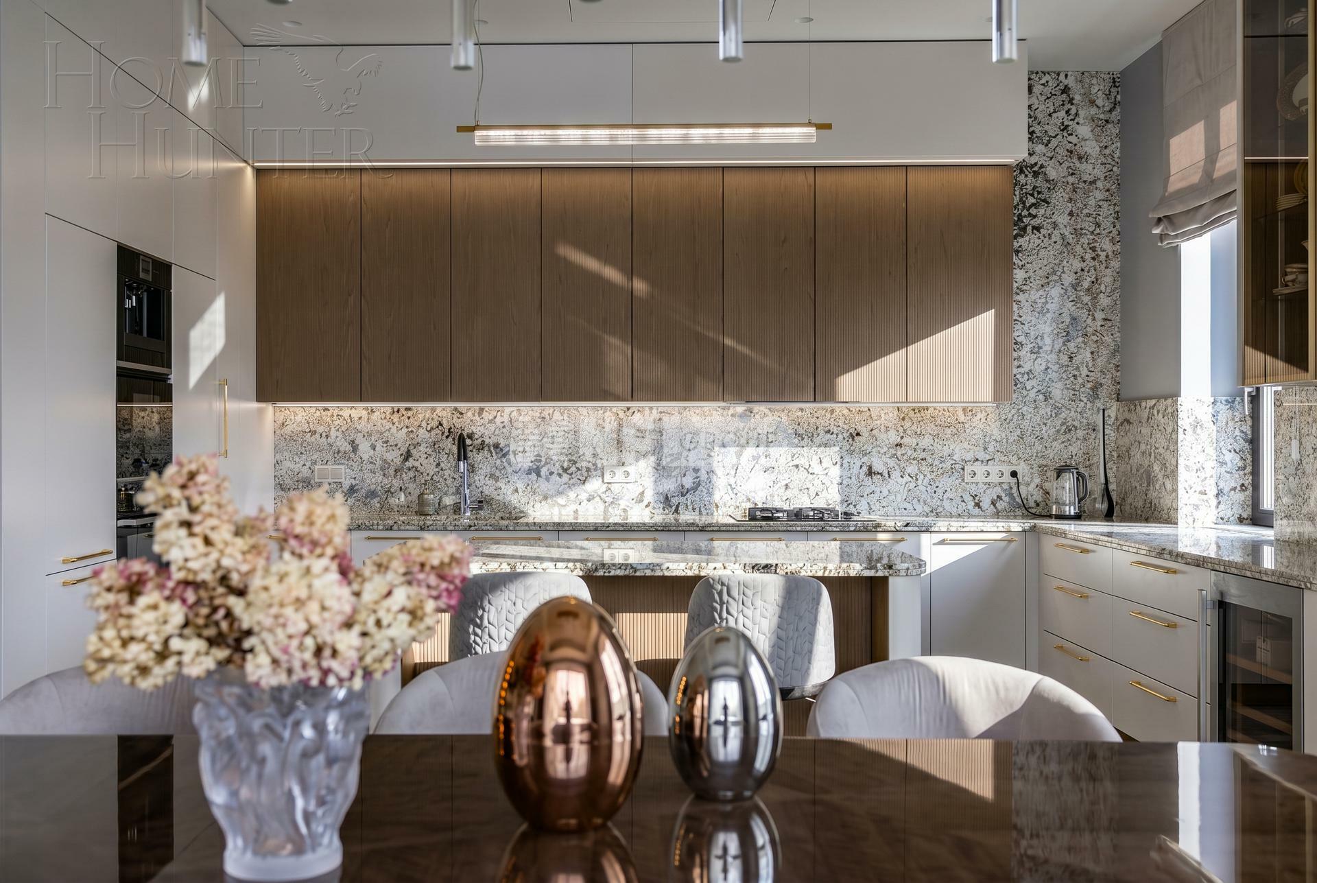 2-этажный коттедж 650 м² с отделкой