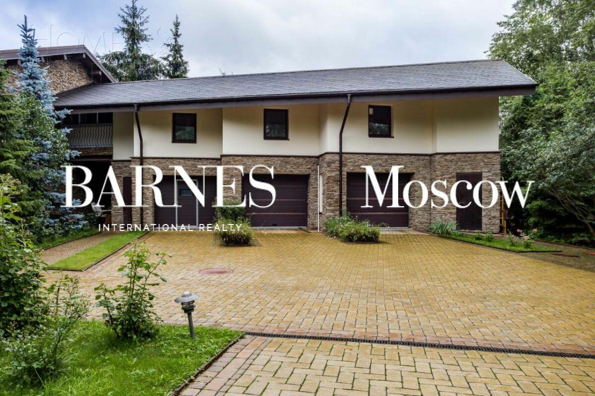 2-этажный коттедж 1 786 м² с отделкой