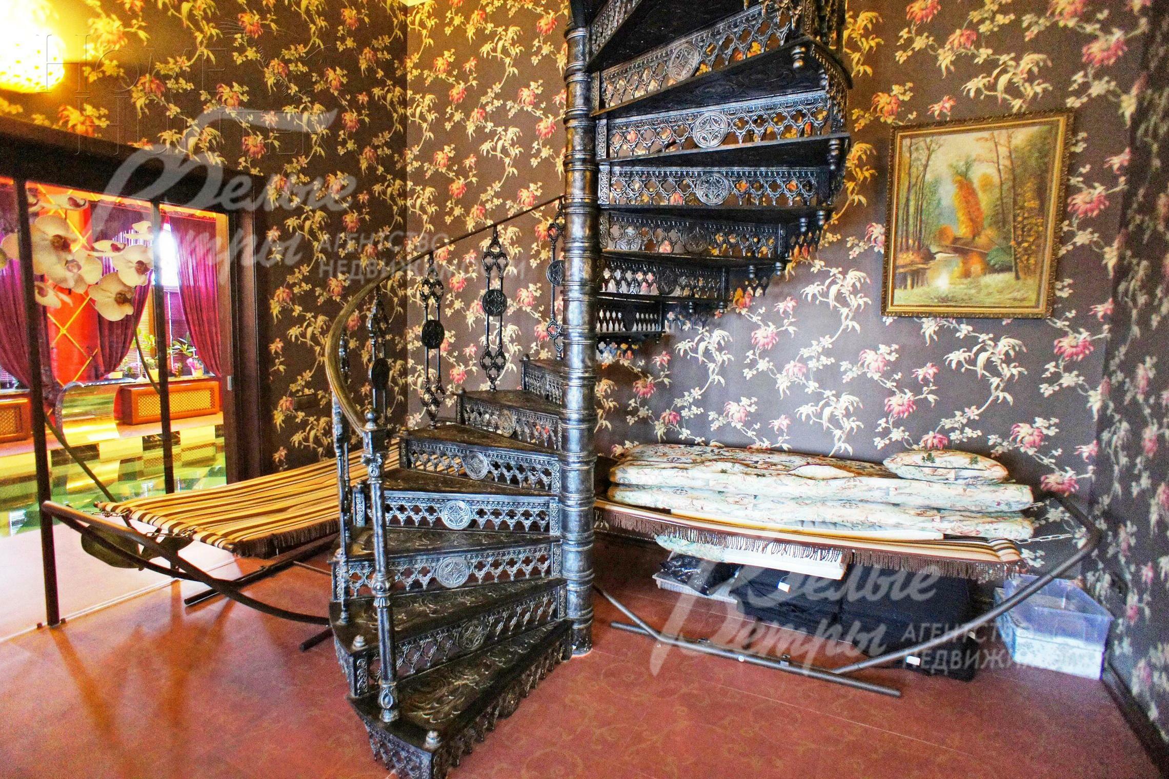 2-этажный коттедж 925 м² с отделкой