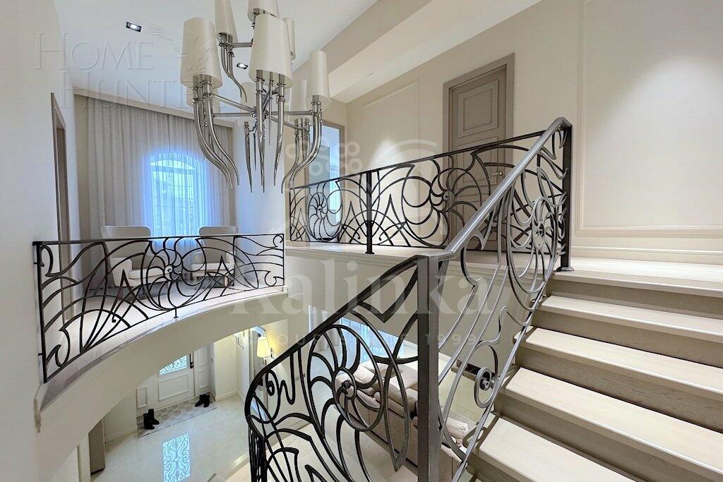 2-этажный коттедж 640 м² с отделкой
