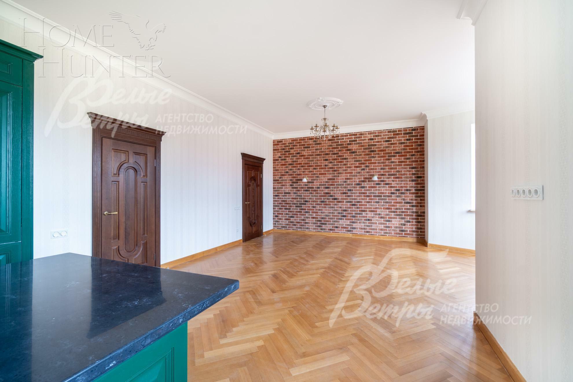 2-этажный коттедж 693.5 м² с отделкой