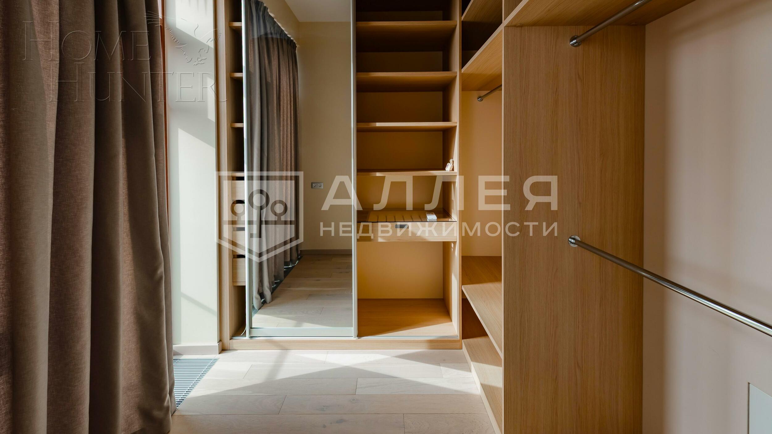 3-этажный таунхаус 240 м² с отделкой