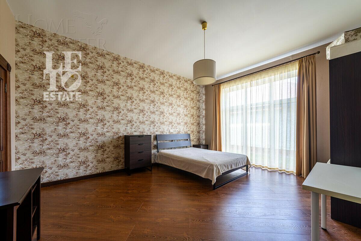 2-этажный коттедж 900 м² с отделкой