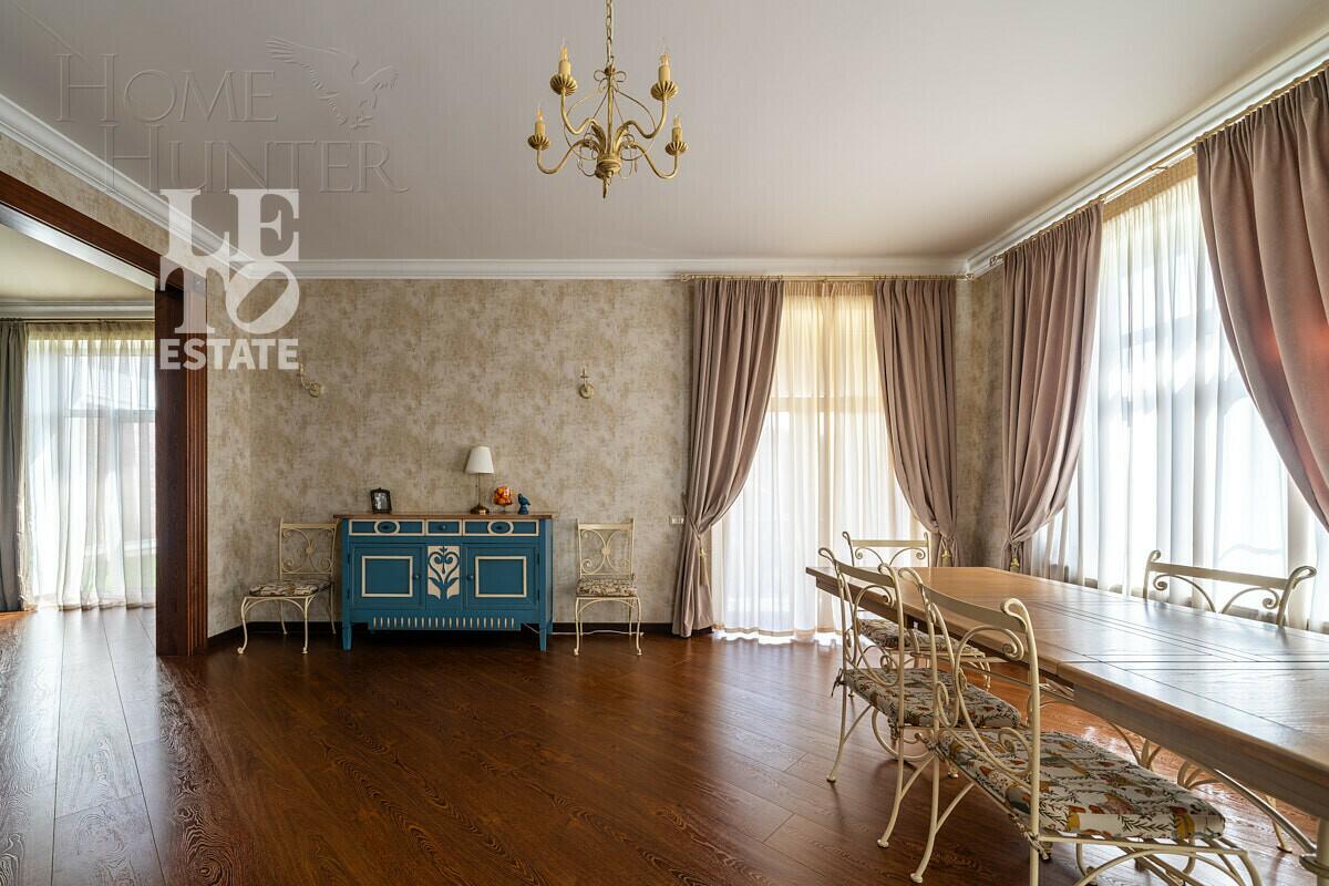 2-этажный коттедж 900 м² с отделкой