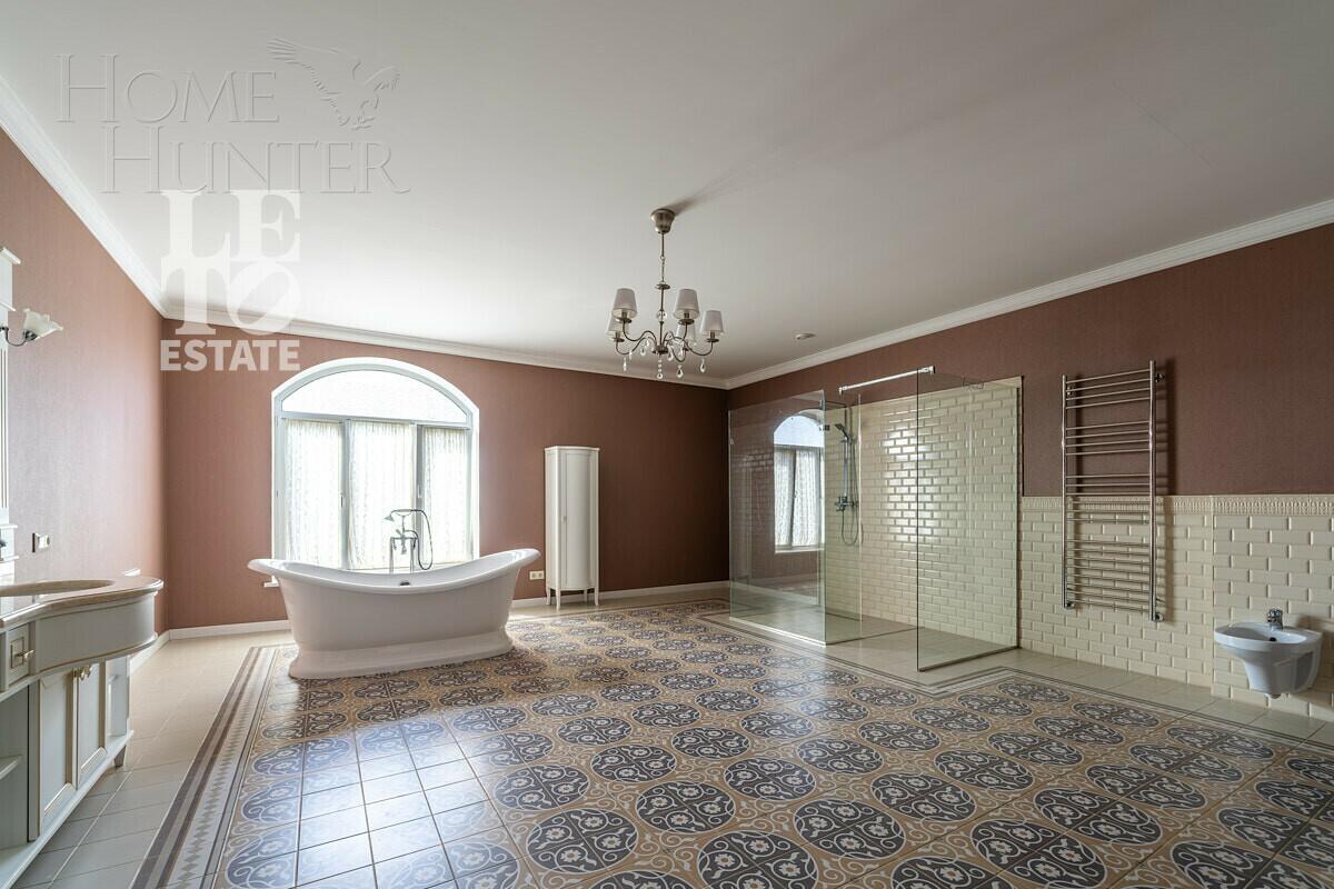 2-этажный коттедж 900 м² с отделкой