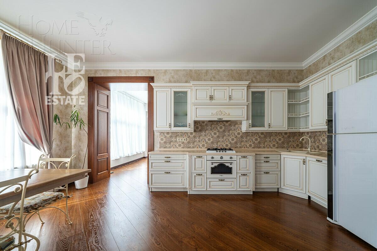2-этажный коттедж 900 м² с отделкой