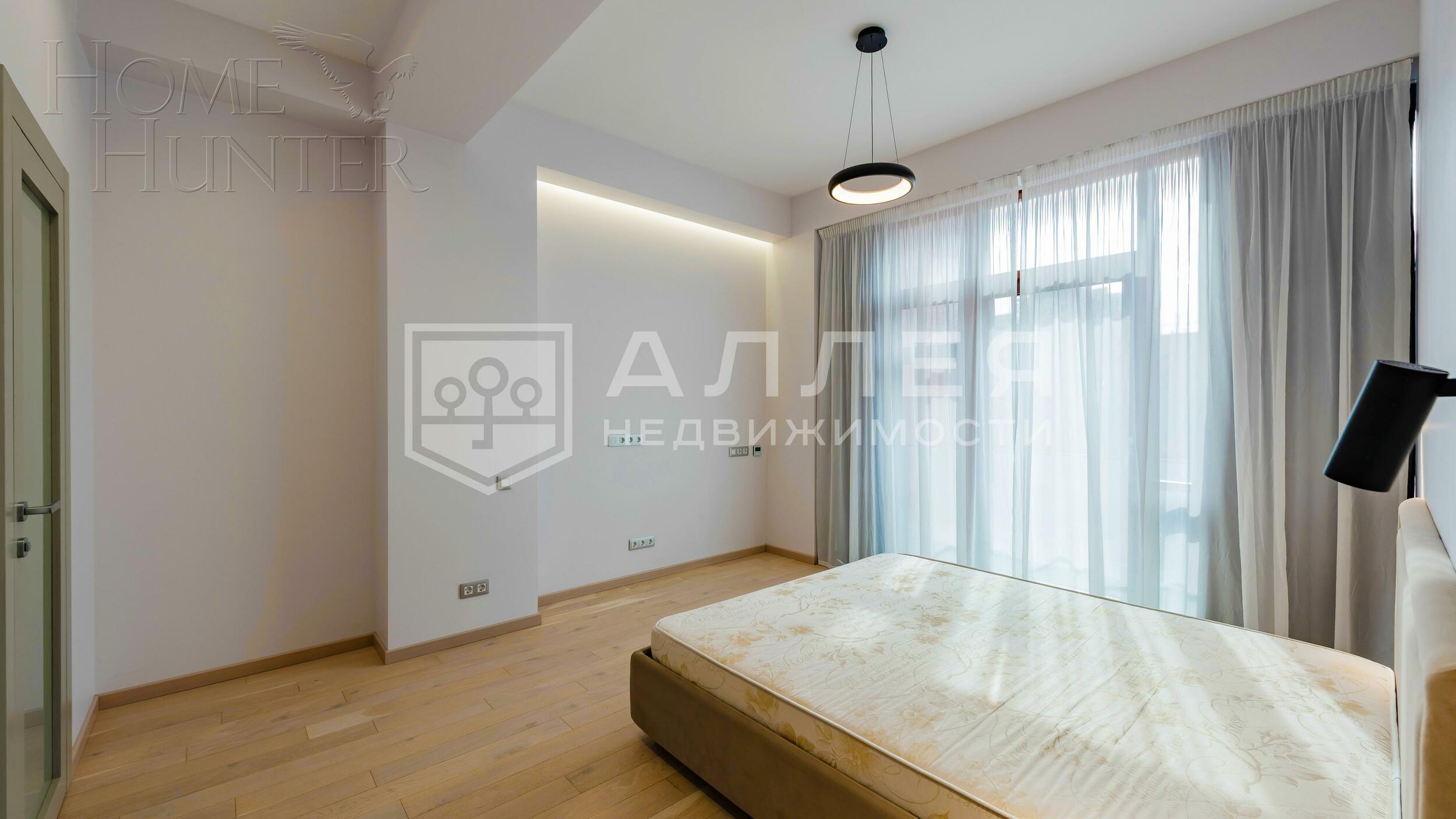 3-этажный таунхаус 240 м² с отделкой