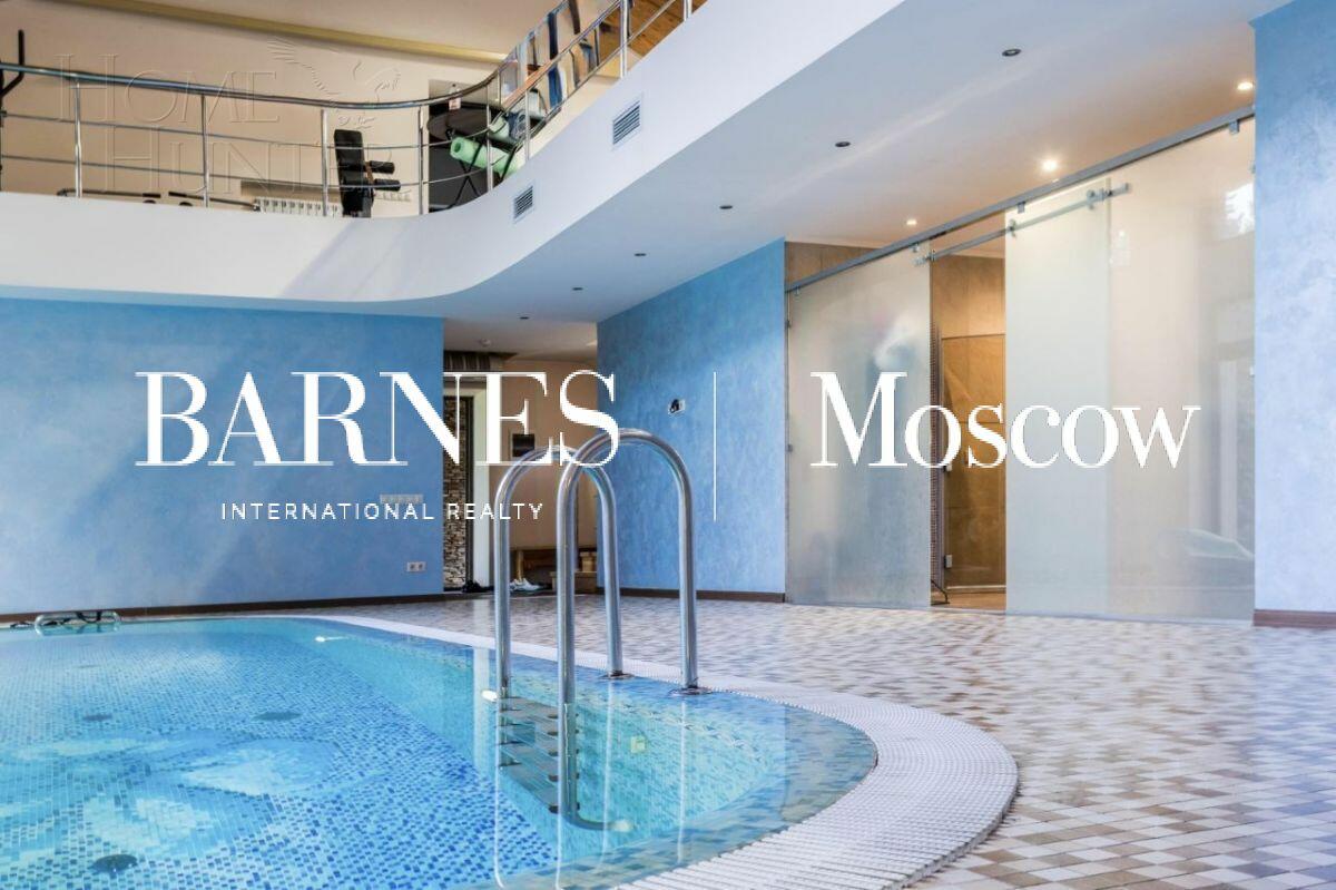 2-этажный коттедж 1 786 м² с отделкой