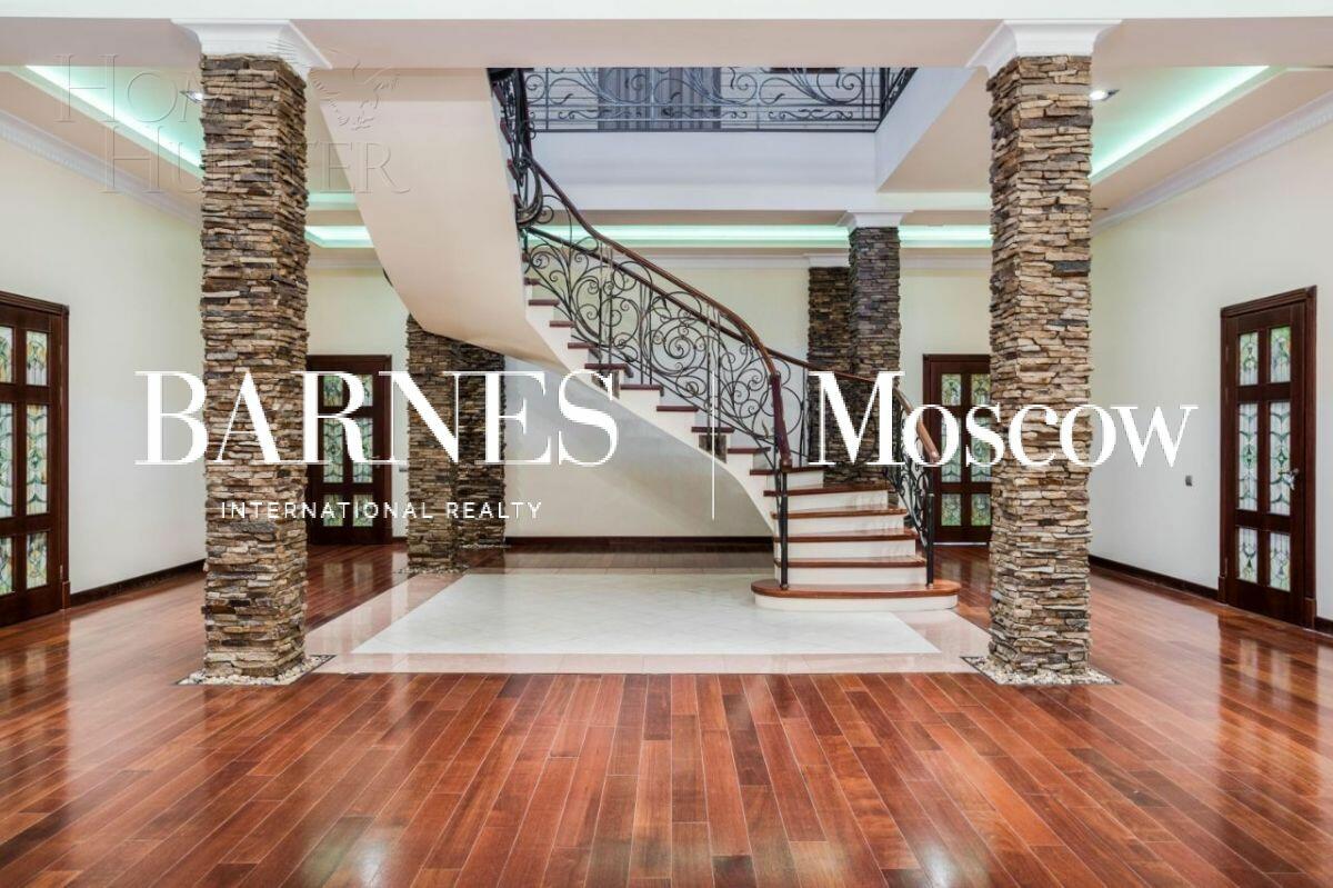 2-этажный коттедж 1 786 м² с отделкой