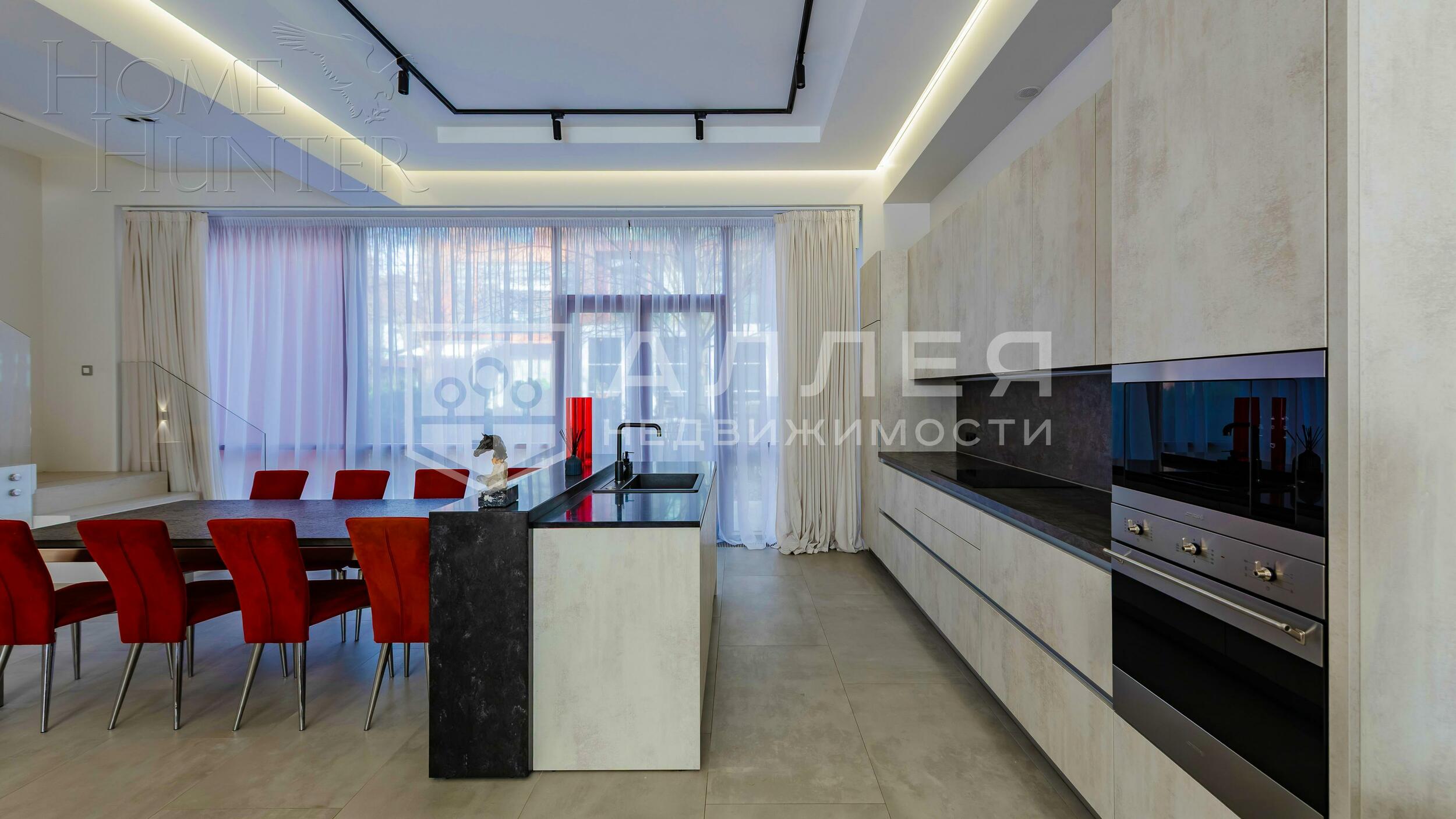 3-этажный таунхаус 240 м² с отделкой