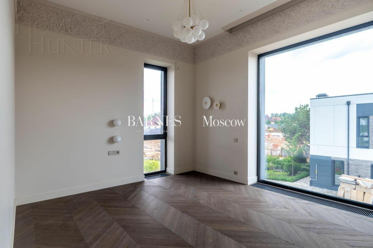 2-этажный коттедж 372 м² с отделкой