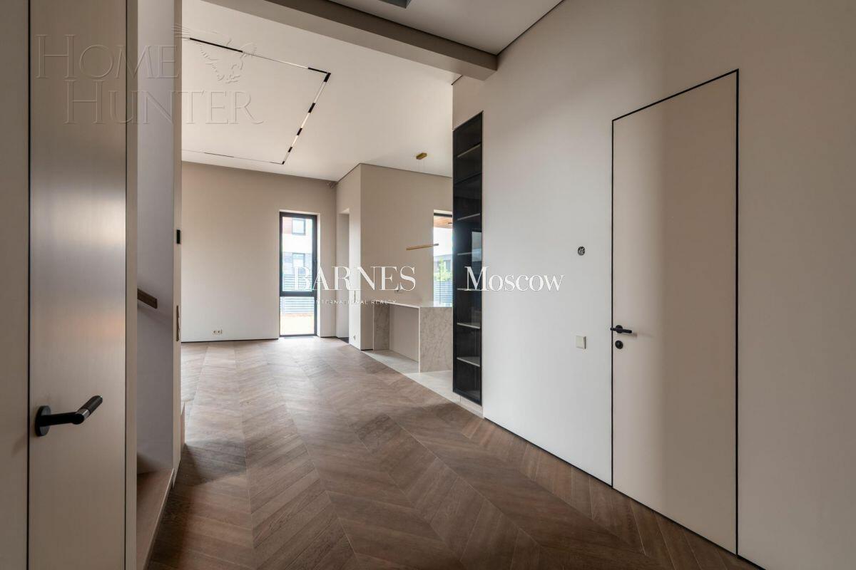 2-этажный коттедж 372 м² с отделкой