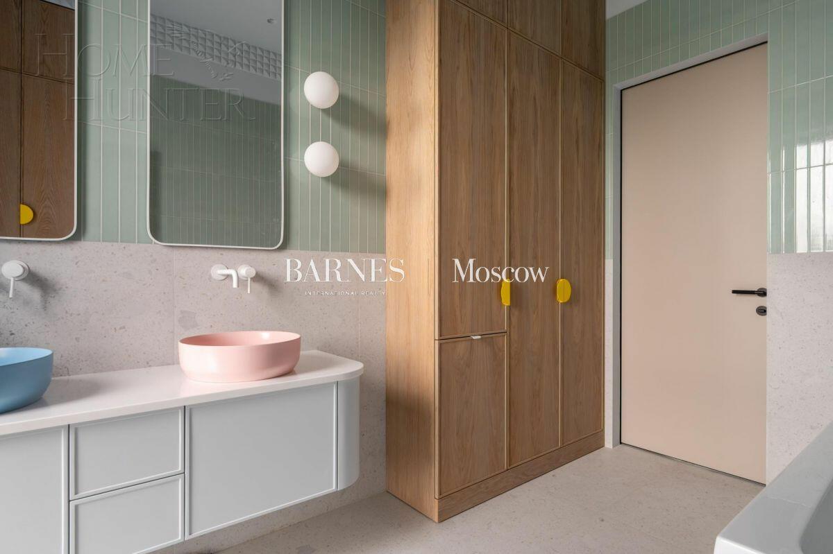 2-этажный коттедж 372 м² с отделкой