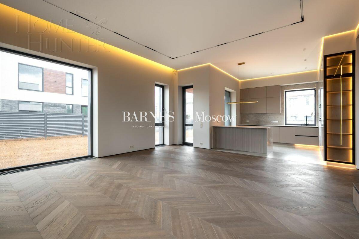 2-этажный коттедж 372 м² с отделкой