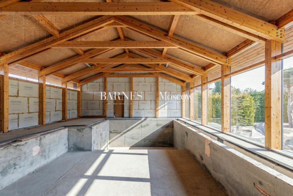 2-этажный коттедж 830 м² без отделки