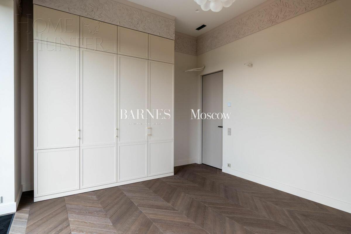 2-этажный коттедж 372 м² с отделкой