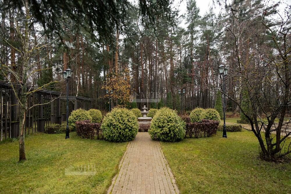 2-этажный коттедж 1 372 м² с отделкой