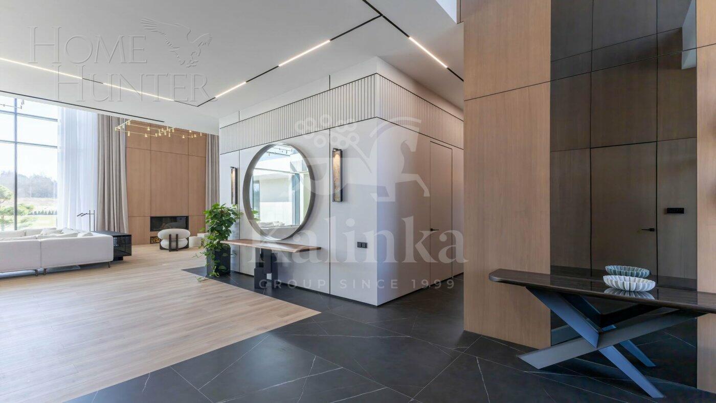 2-этажный коттедж 1 317 м² с отделкой