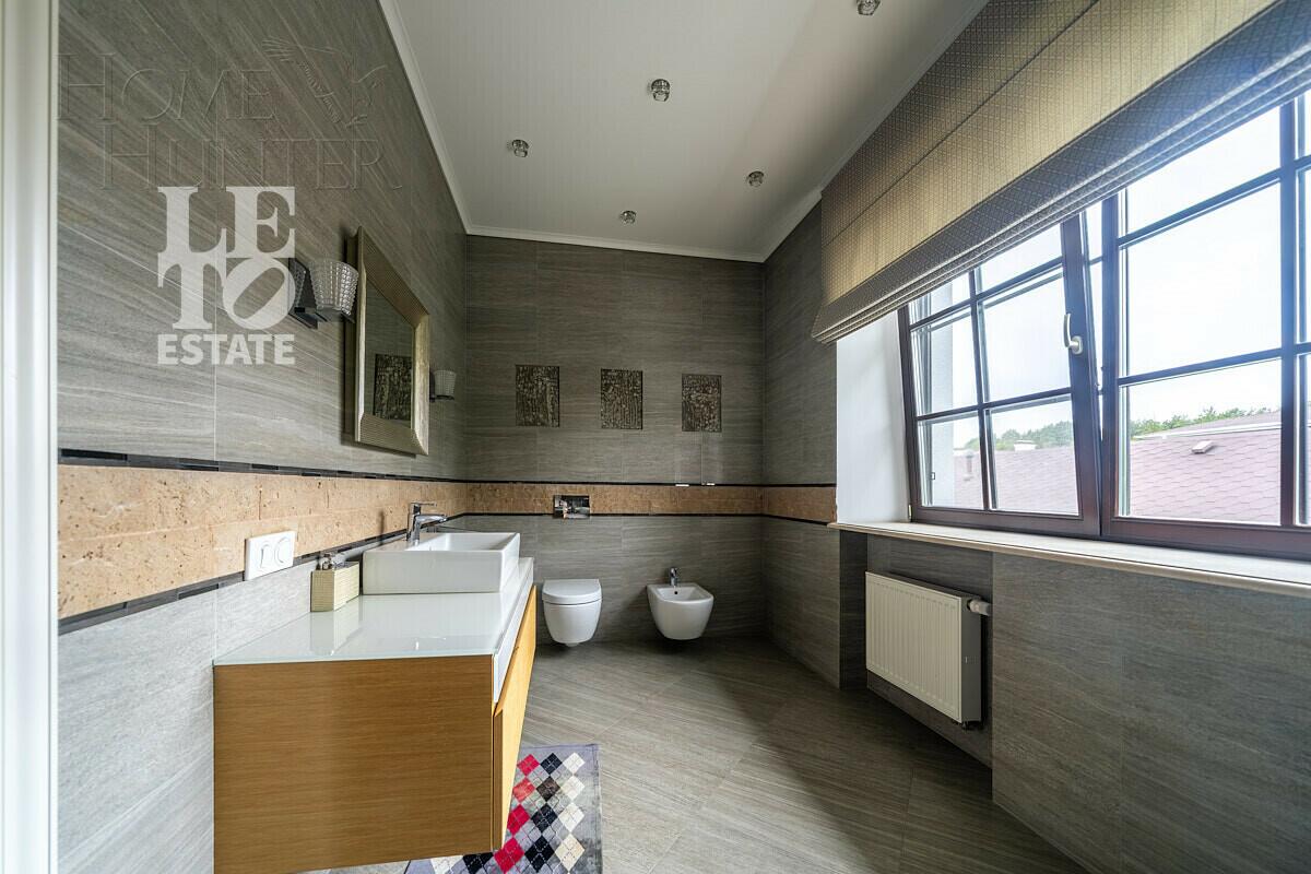 2-этажный коттедж 590 м² с отделкой