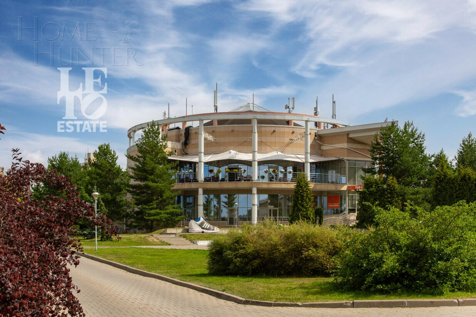 2-этажный коттедж 590 м² с отделкой