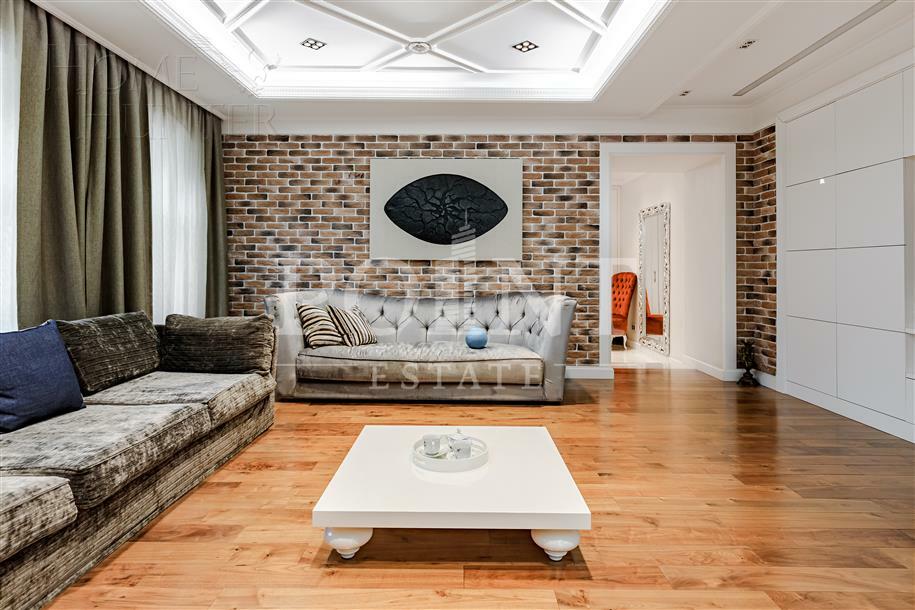 5-КОМН. КВАРТИРА С ОТДЕЛКОЙ 208 М² НА 3 ЭТАЖЕ