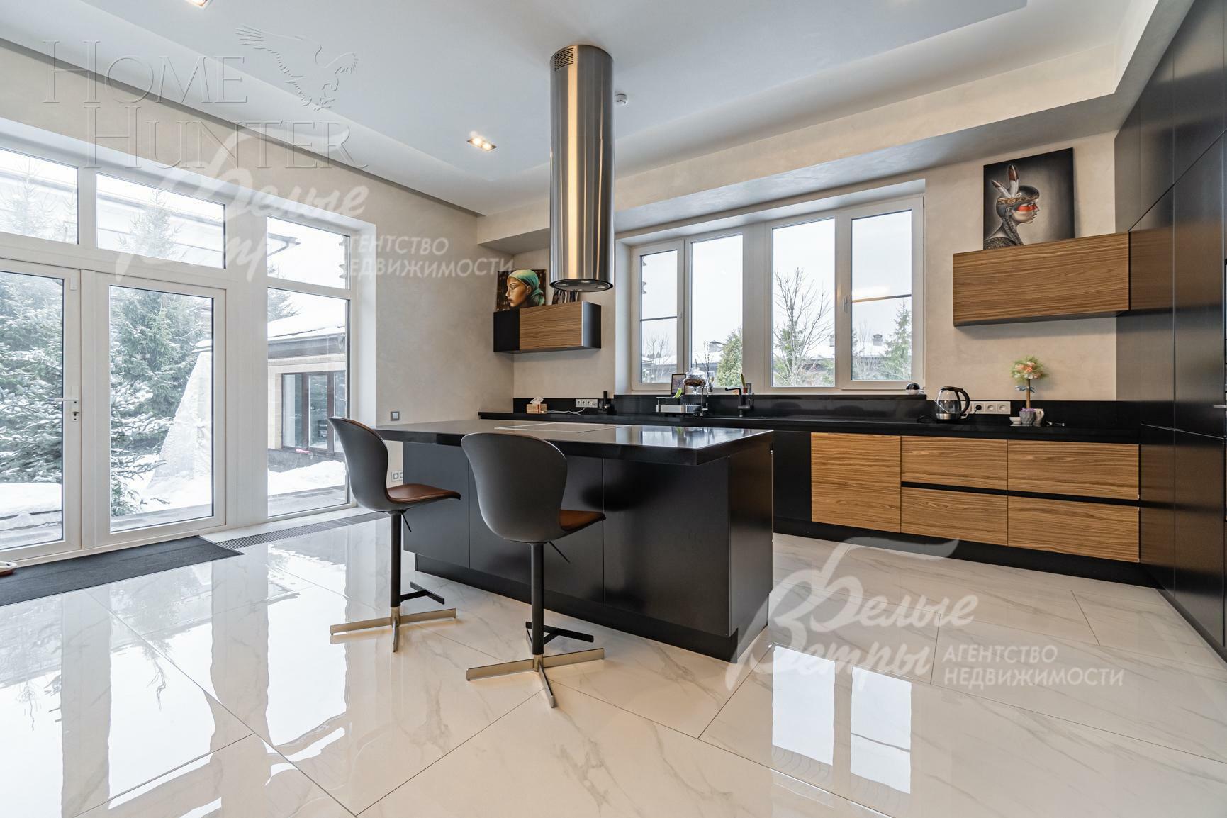 2-этажный коттедж 650 м² с отделкой