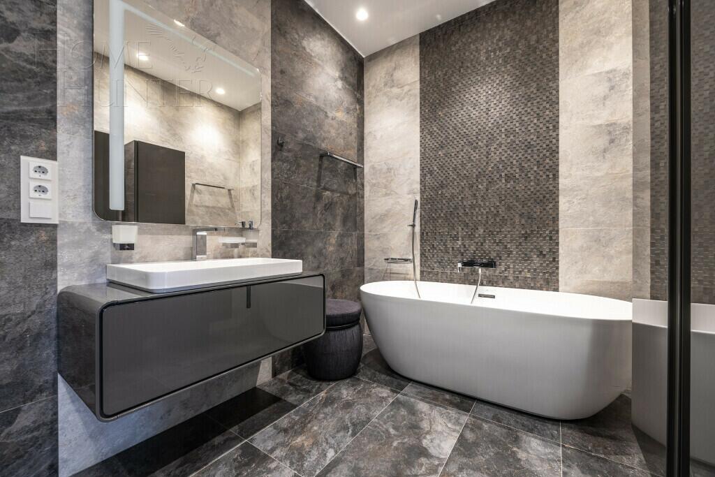3-этажный таунхаус 290 м² с отделкой