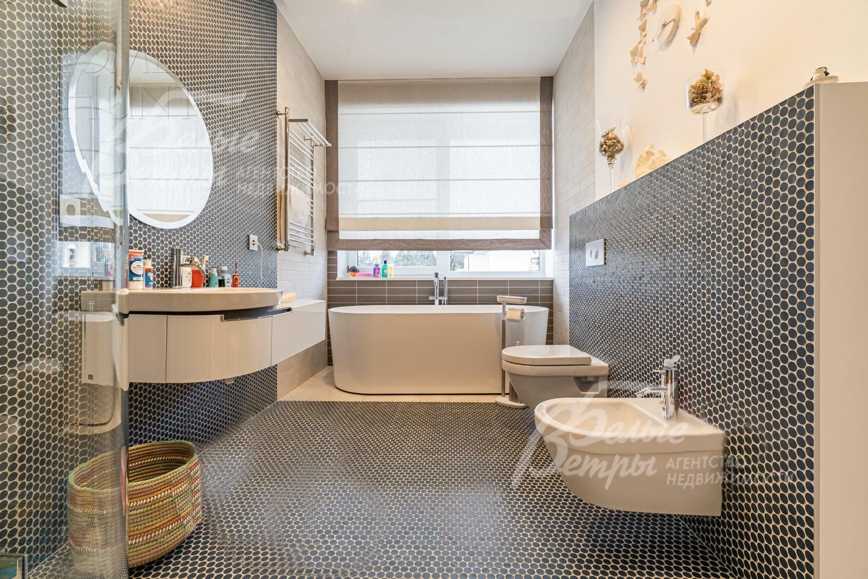2-этажный коттедж 650 м² с отделкой