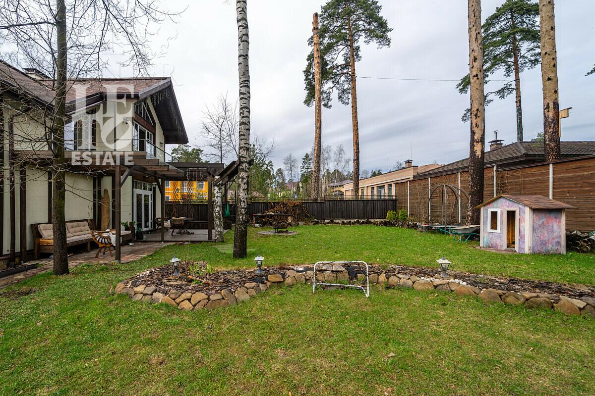 2-этажный коттедж 200 м² с отделкой