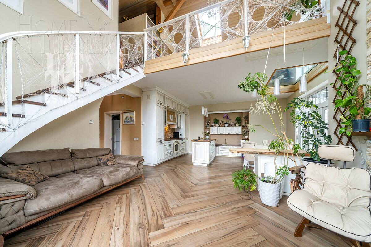 2-этажный коттедж 200 м² с отделкой
