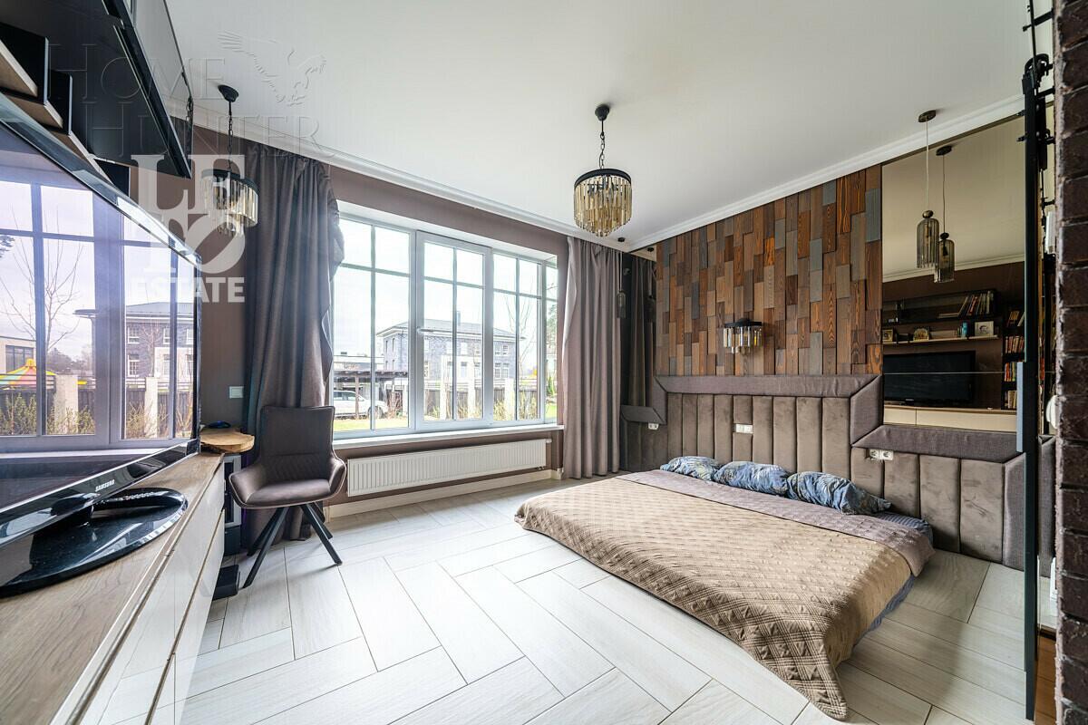 2-этажный коттедж 200 м² с отделкой