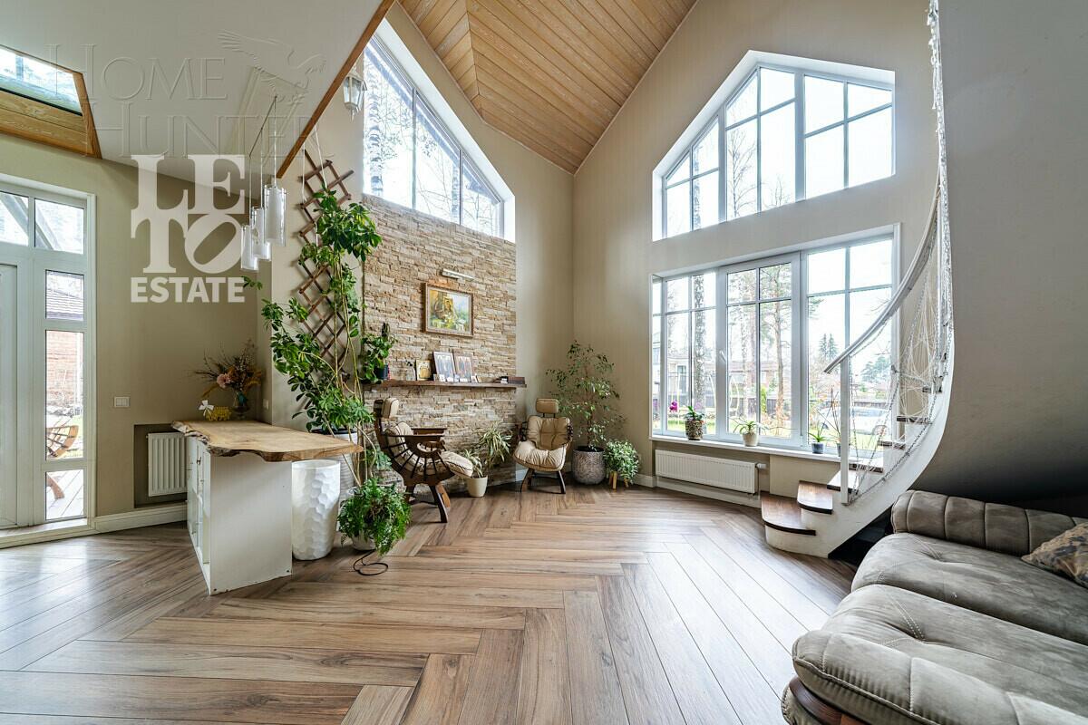 2-этажный коттедж 200 м² с отделкой
