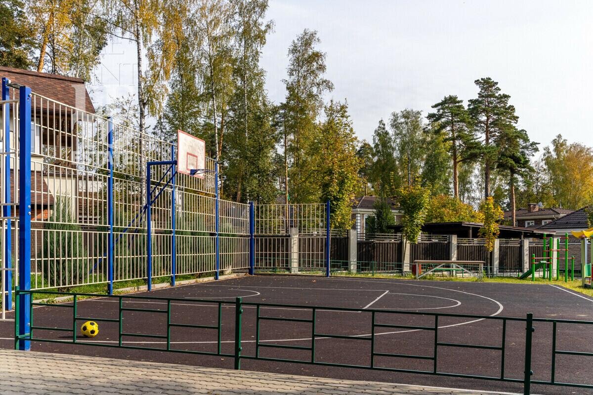 2-этажный коттедж 200 м² с отделкой
