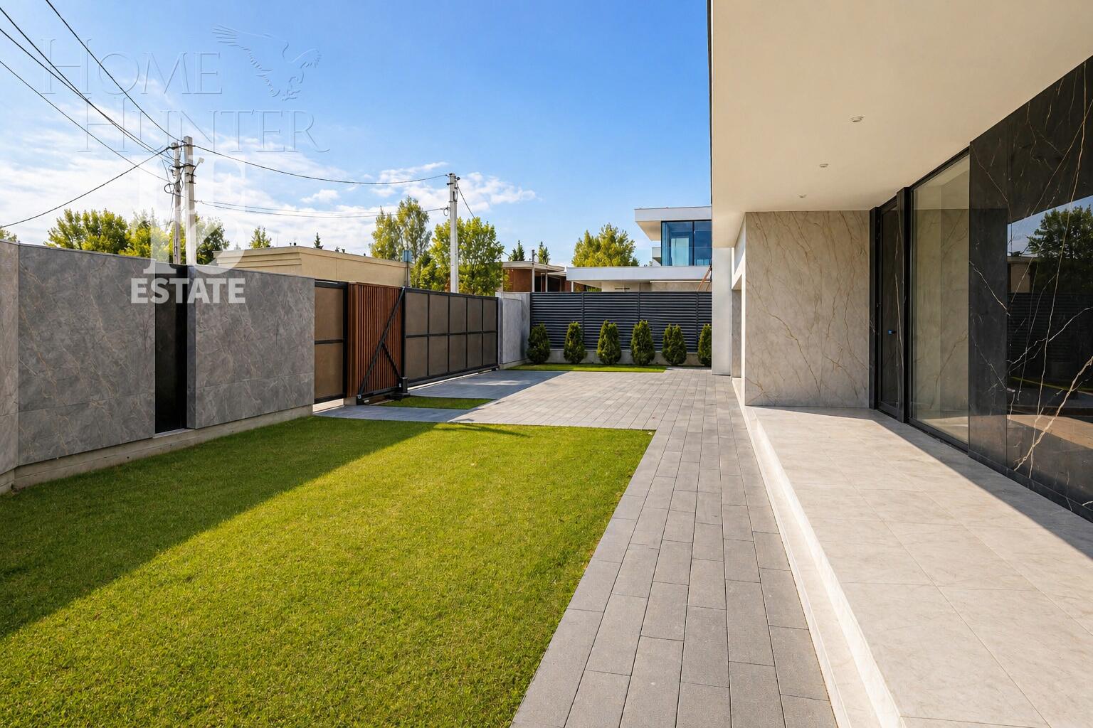 2-этажный коттедж 560 м² без отделки