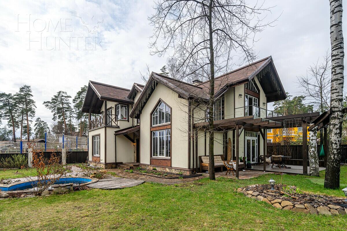 2-этажный коттедж 200 м² с отделкой